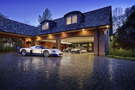 Luxury Garage Betway